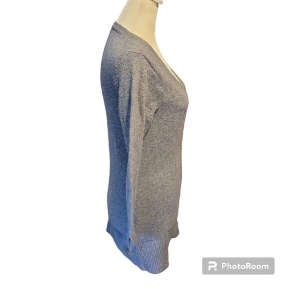 Banana Republic Grey Women's V-neck Sweater Size Small - Picture 2 of 6